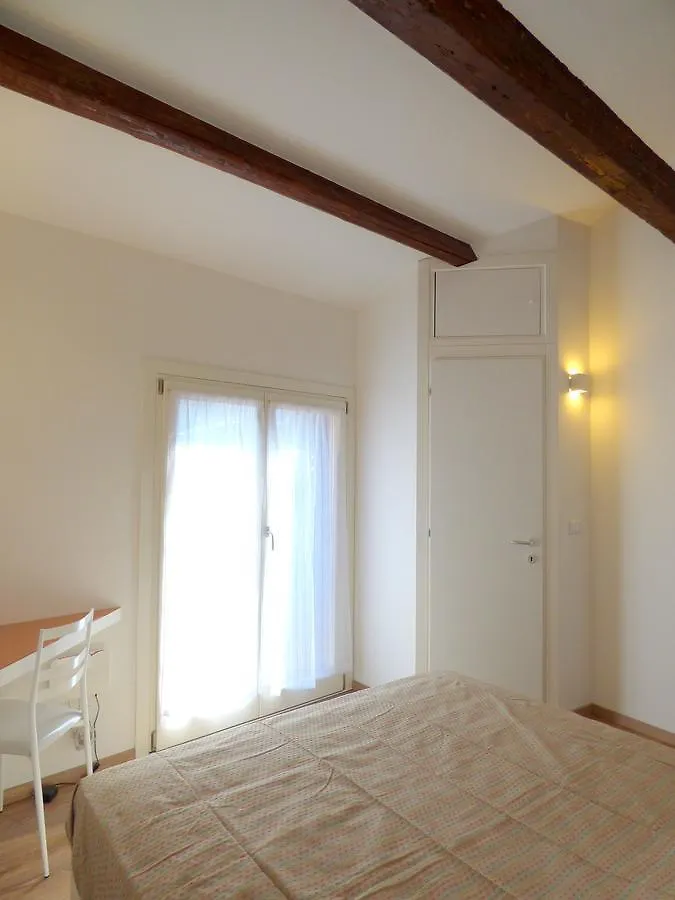 Beautiful Venice Apartment 0*,