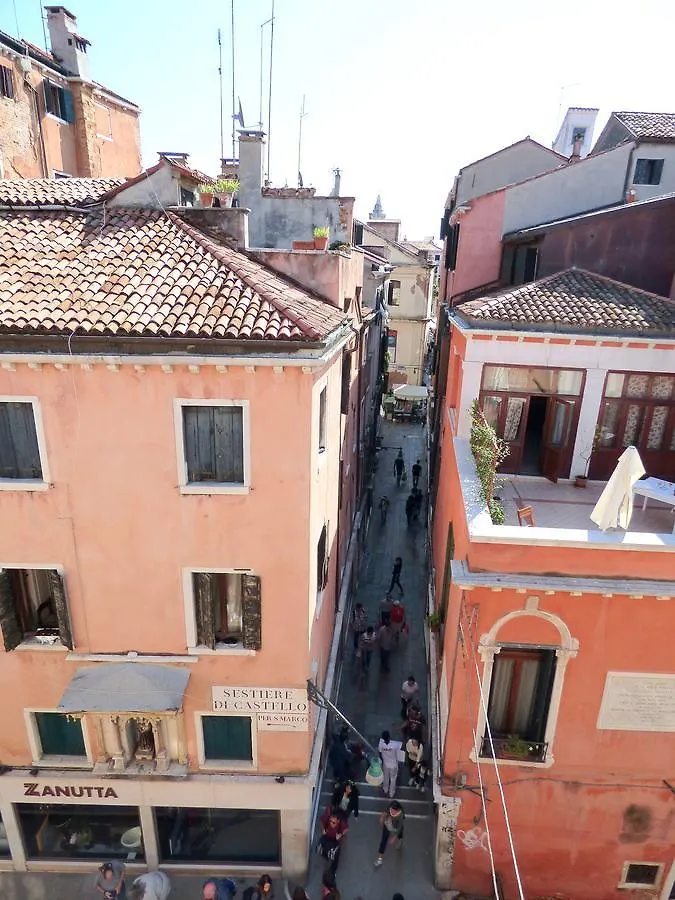 Beautiful Venice Apartment 0*,