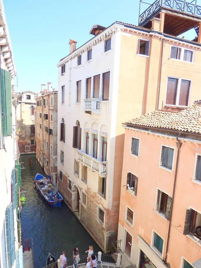 Beautiful Venice Apartment